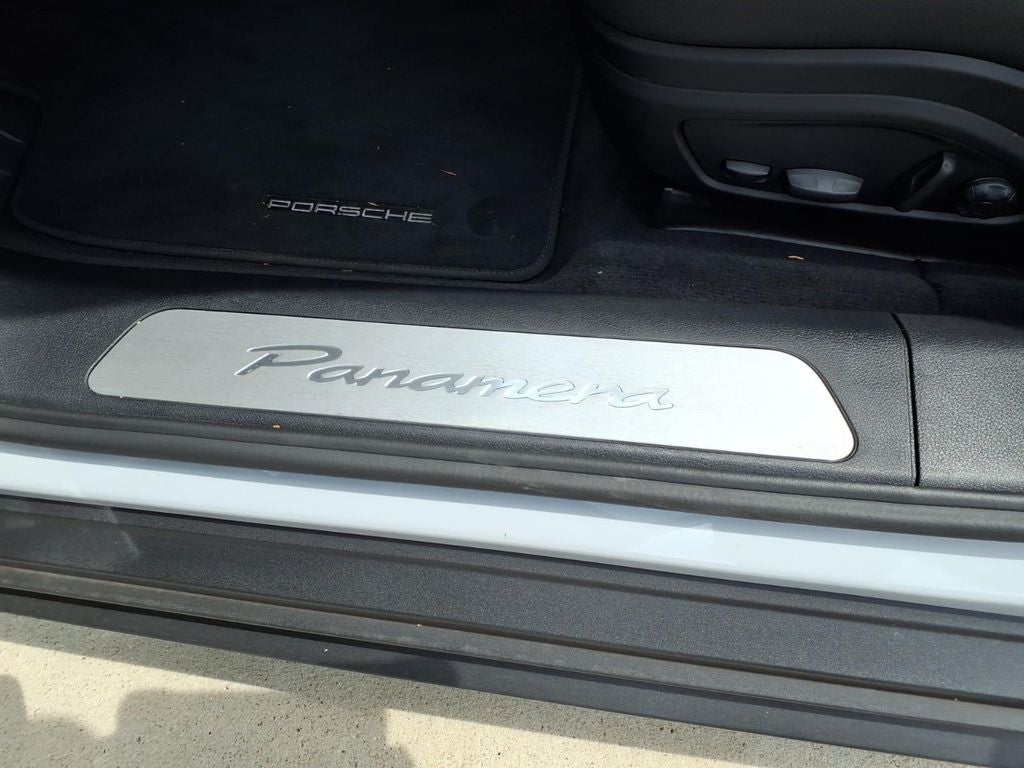 2024 Porsche Panamera Base