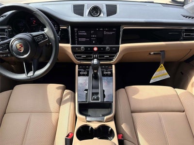 2025 Porsche Macan AWD