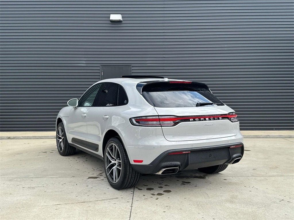 2025 Porsche Macan AWD