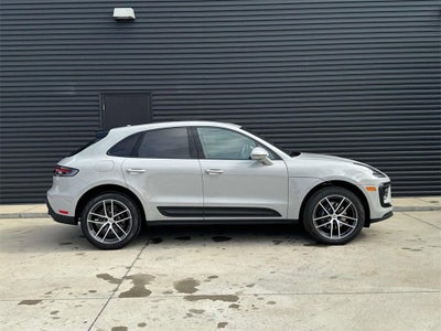 2025 Porsche Macan AWD