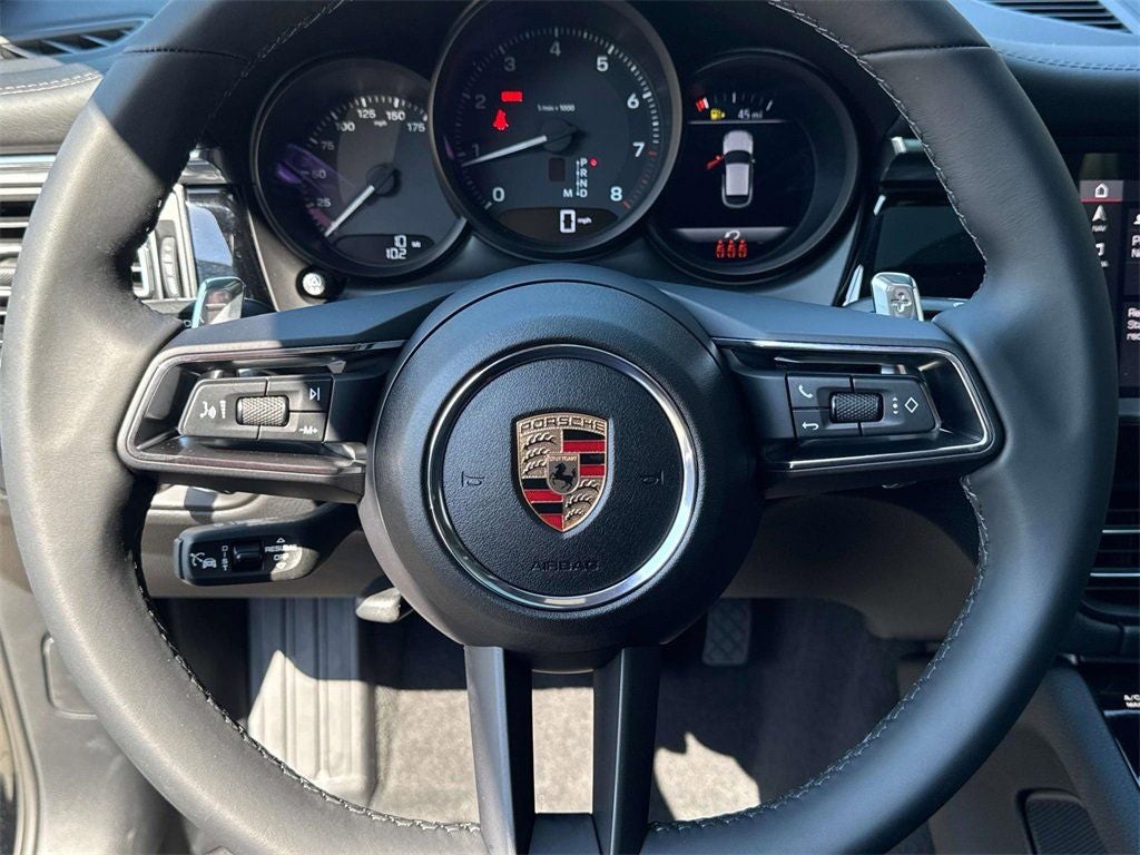 2025 Porsche Macan Base