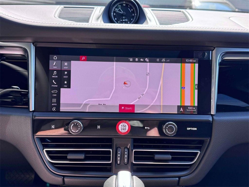 2025 Porsche Macan AWD