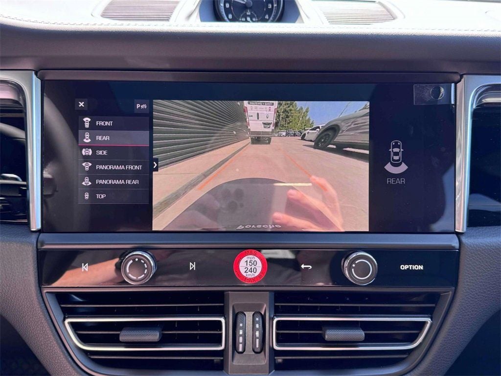 2025 Porsche Macan AWD