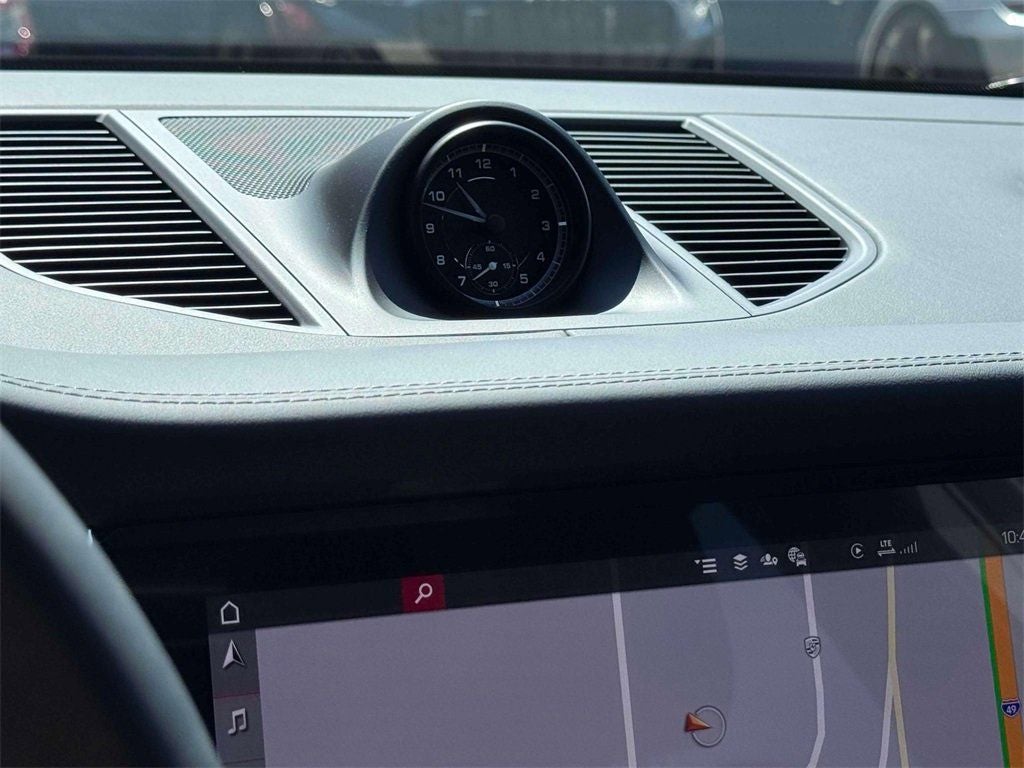 2025 Porsche Macan AWD