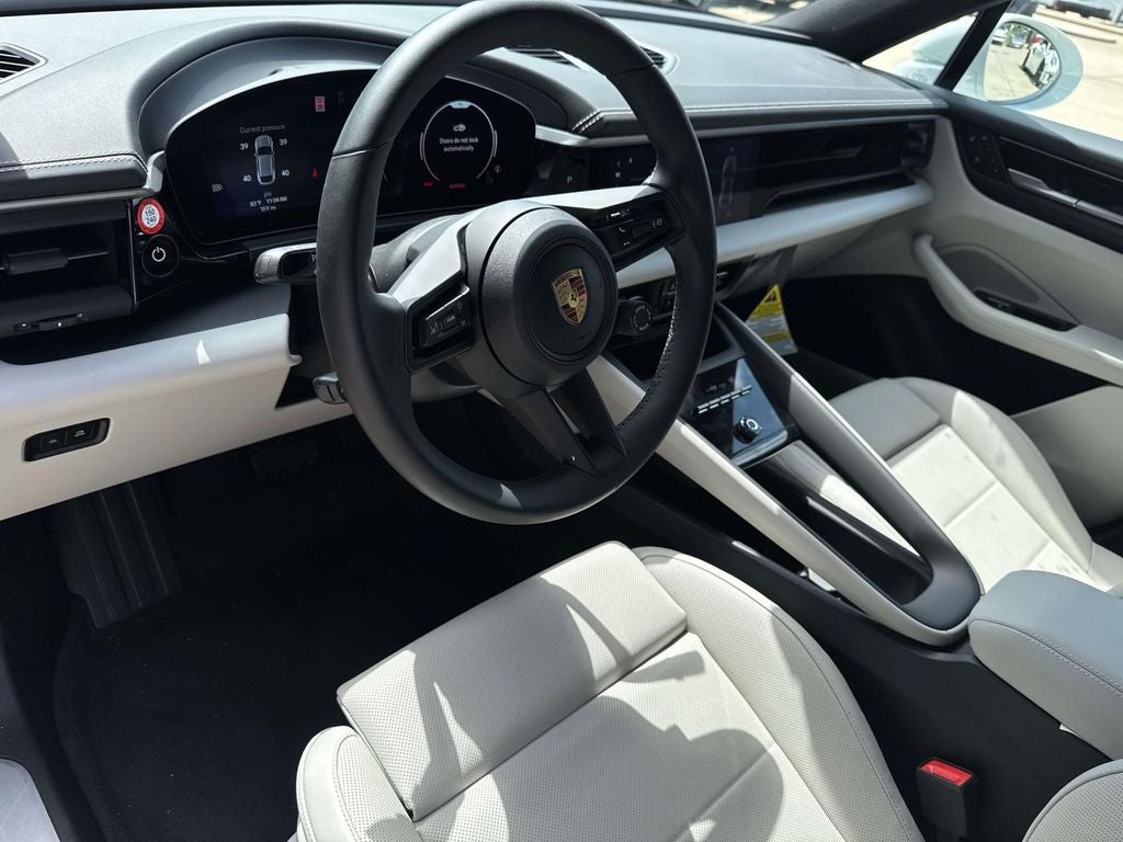 2024 Porsche Macan Electric 4