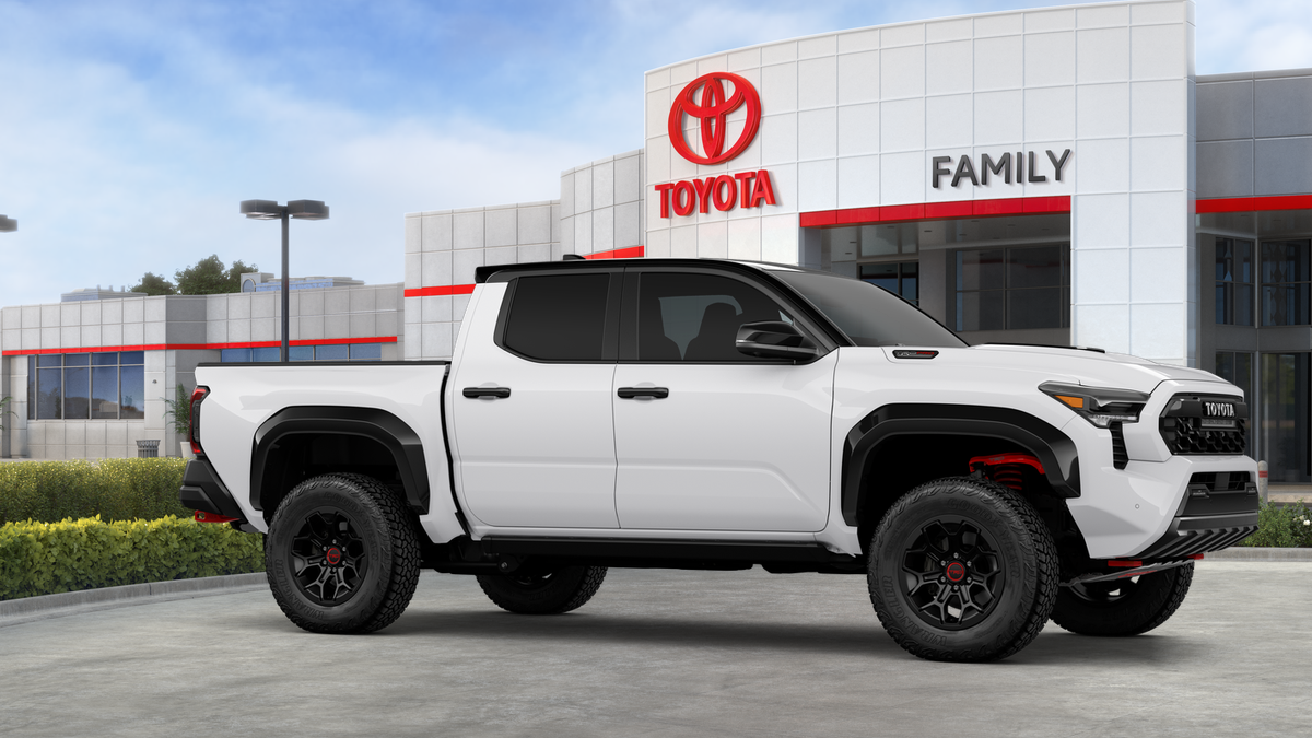 2026 Toyota Tacoma i-FORCE MAX Tacoma TRD Pro