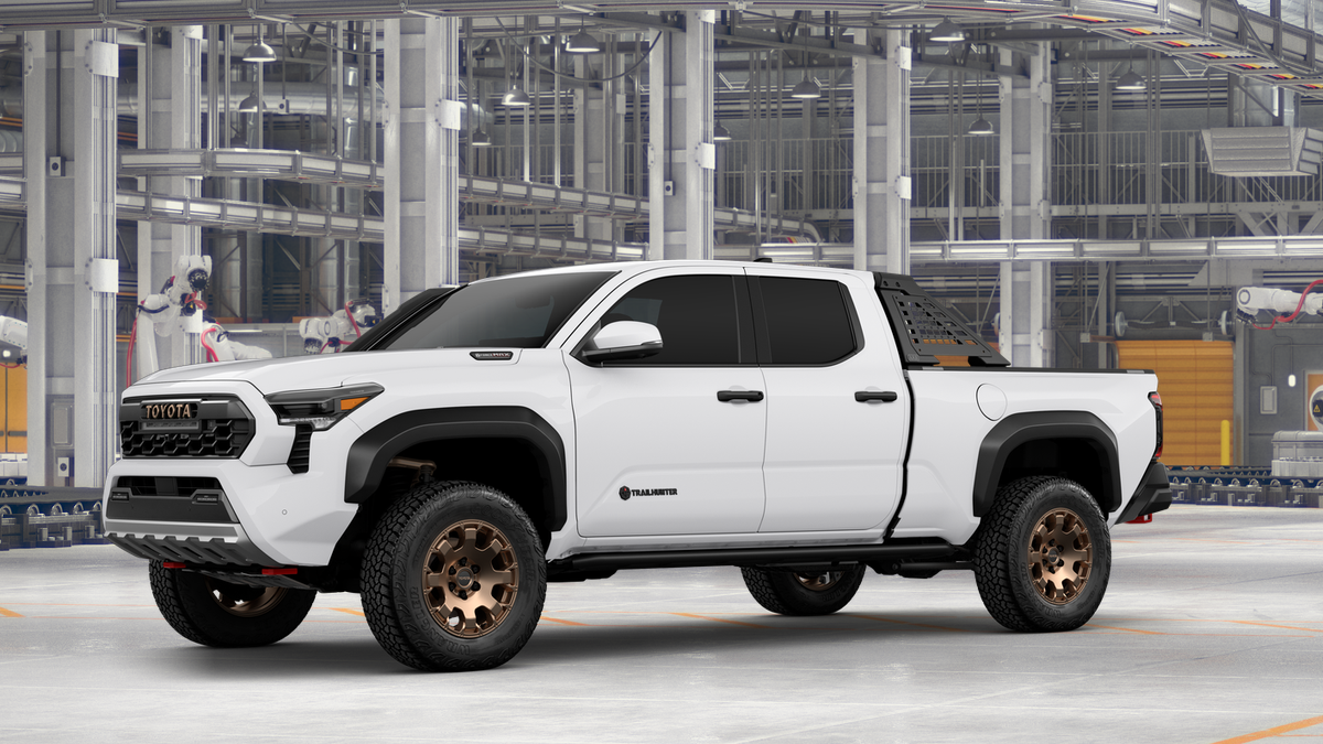 2026 Toyota Tacoma i-FORCE MAX Tacoma Trailhunter