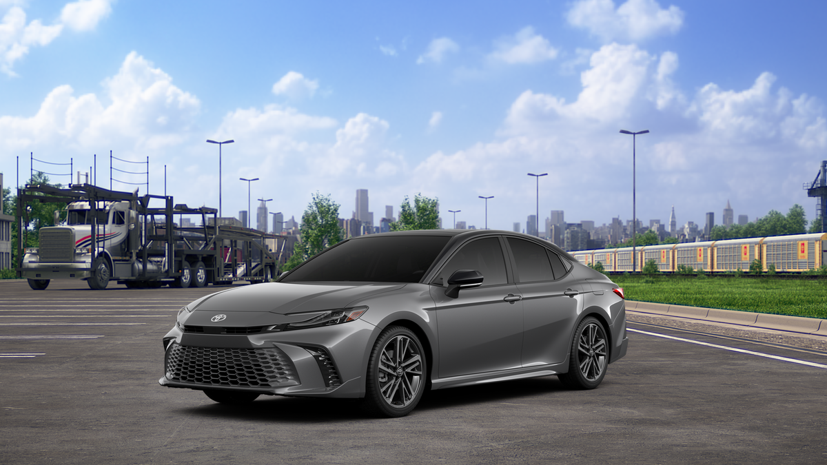 2026 Toyota Camry XSE Hybrid's photo