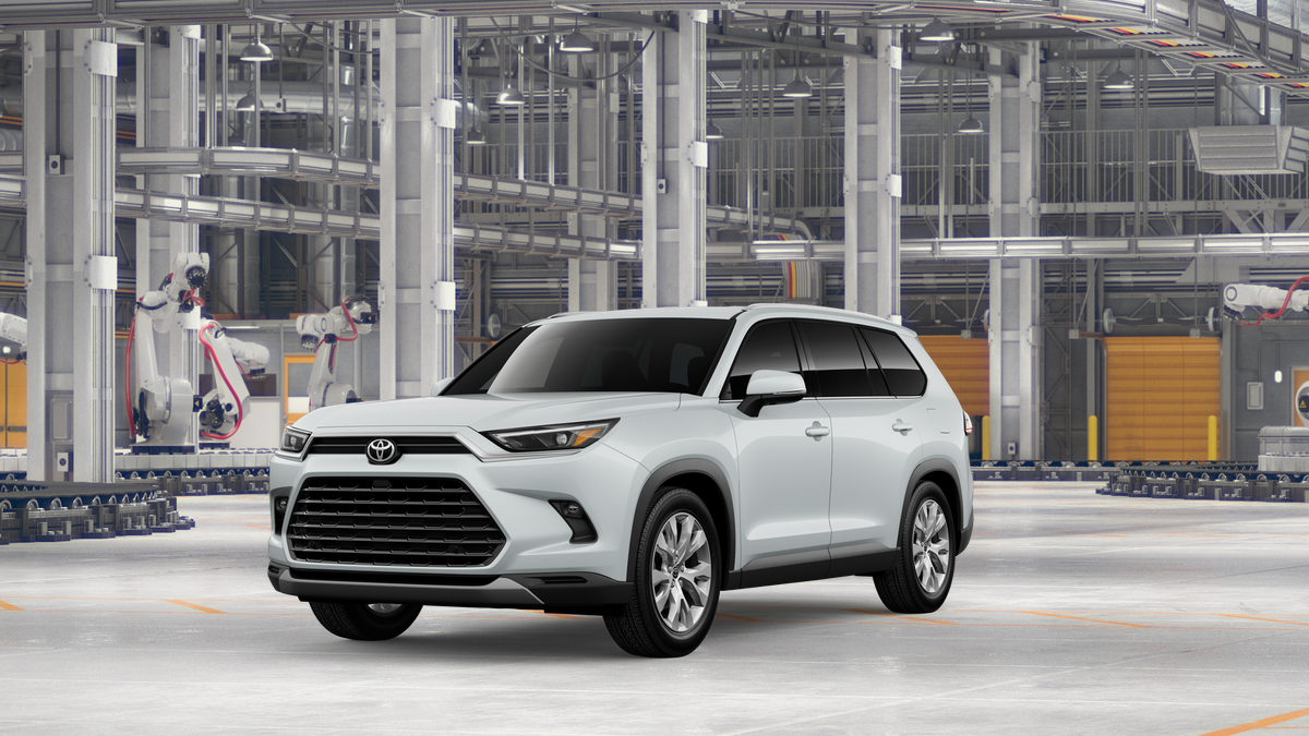 2026 Toyota Grand Highlander Hybrid Limited AWD's photo