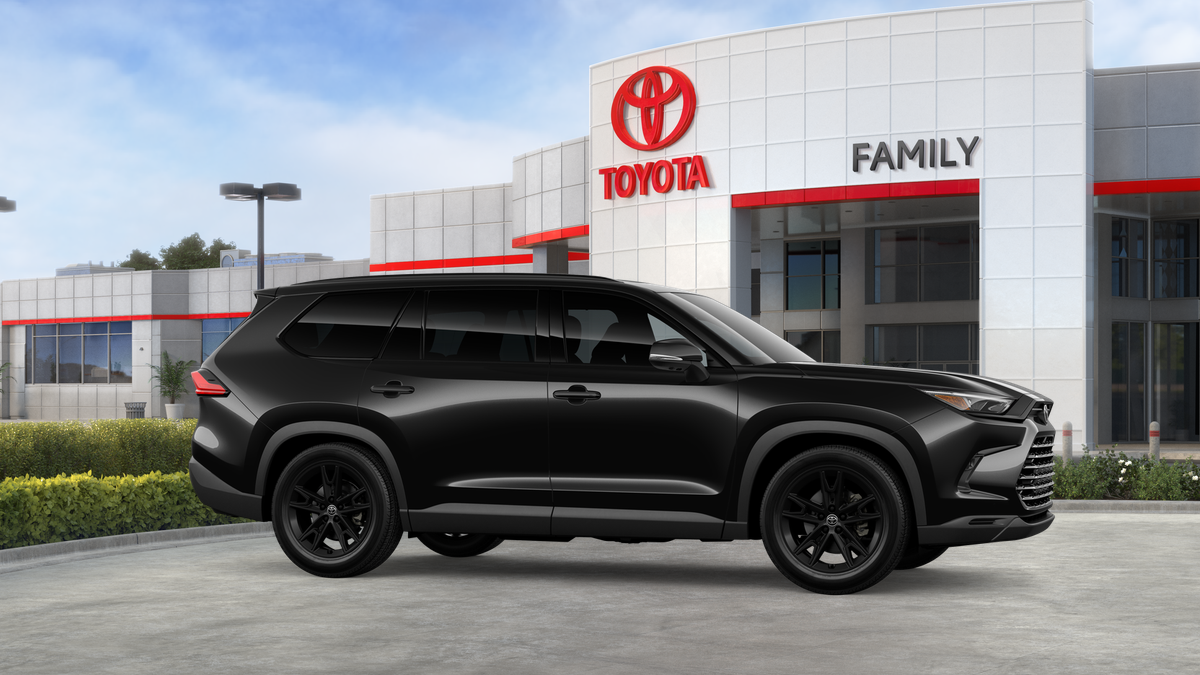 2026 Toyota Grand Highlander Hybrid Nightshade