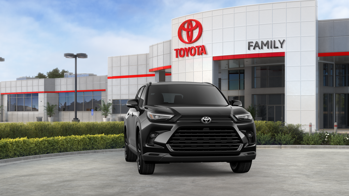 2026 Toyota Grand Highlander Hybrid Nightshade