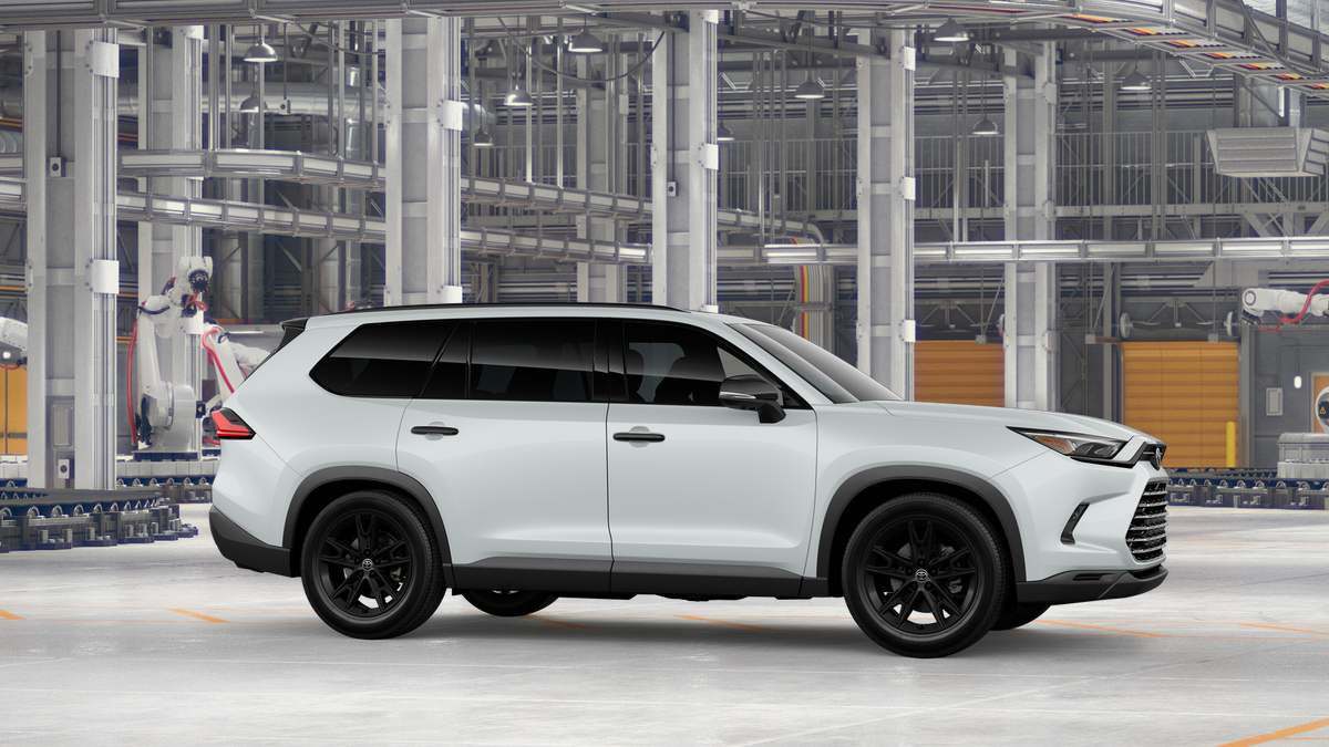2026 Toyota Grand Highlander Hybrid Nightshade