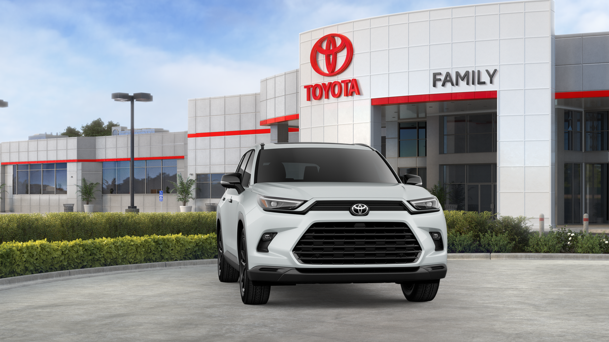 2026 Toyota Grand Highlander Hybrid Nightshade