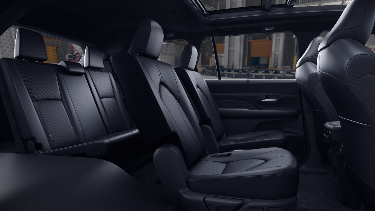 2026 Toyota Grand Highlander Hybrid Nightshade