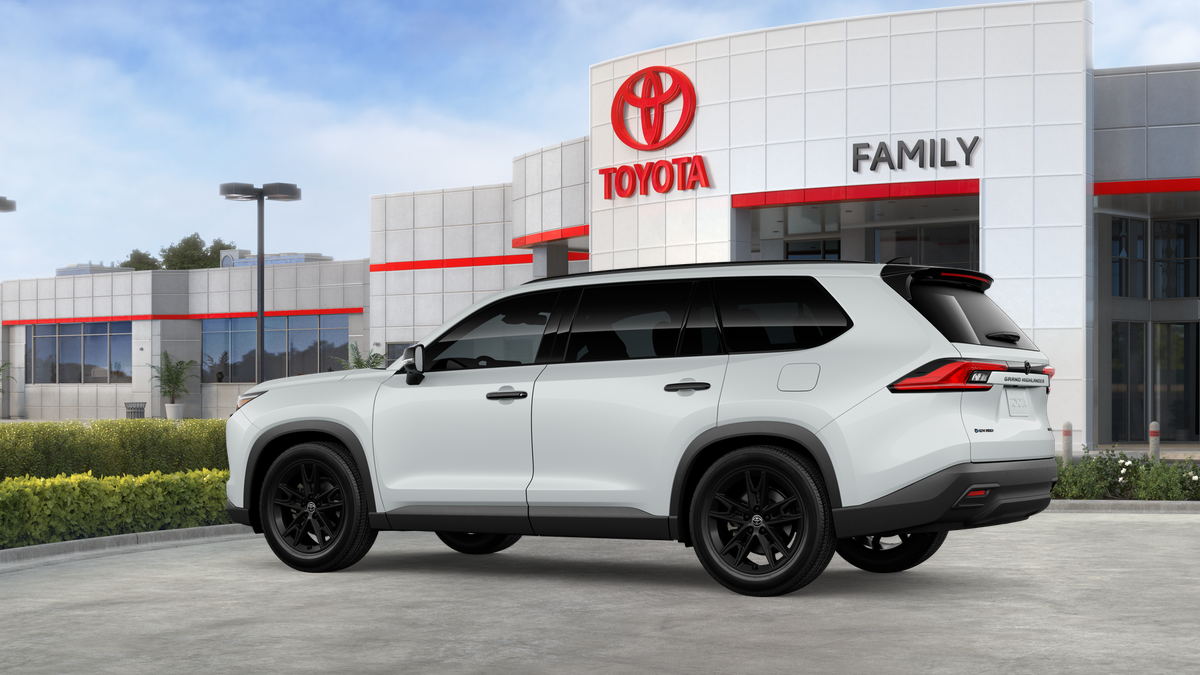 2026 Toyota Grand Highlander Hybrid Nightshade