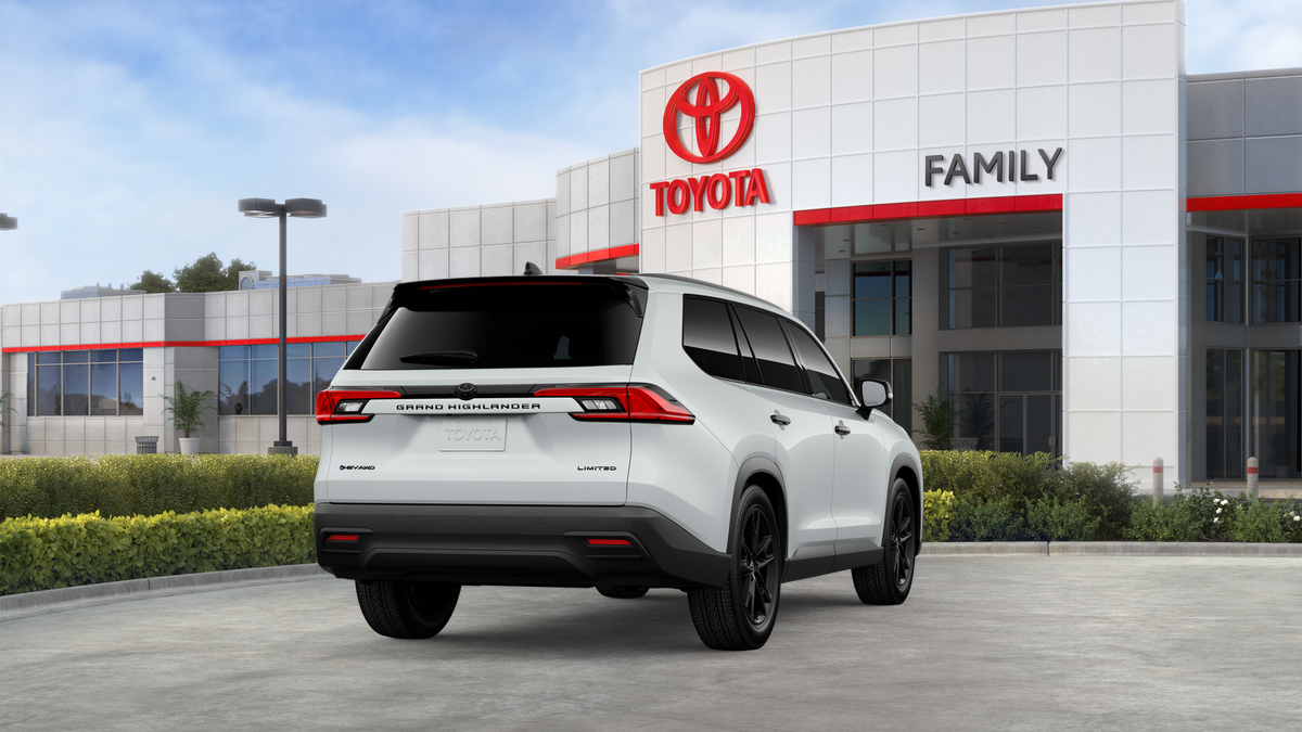 2026 Toyota Grand Highlander Hybrid Nightshade