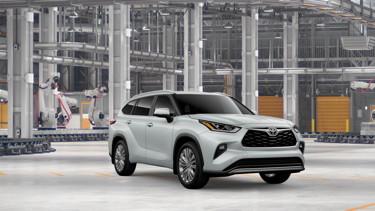 2026 Toyota Highlander Hybrid Platinum