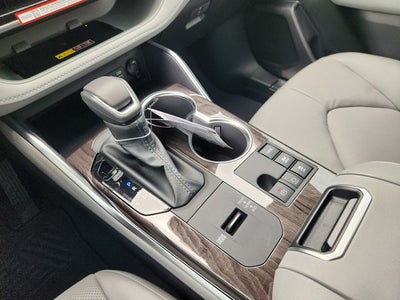 2026 Toyota Highlander Hybrid Platinum