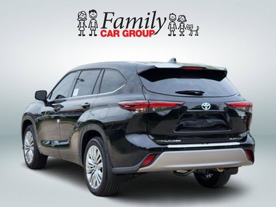 2026 Toyota Highlander Hybrid Platinum