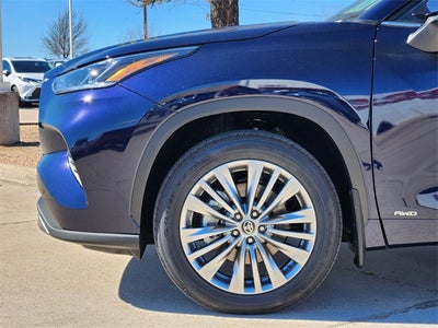 2026 Toyota Highlander Hybrid Platinum