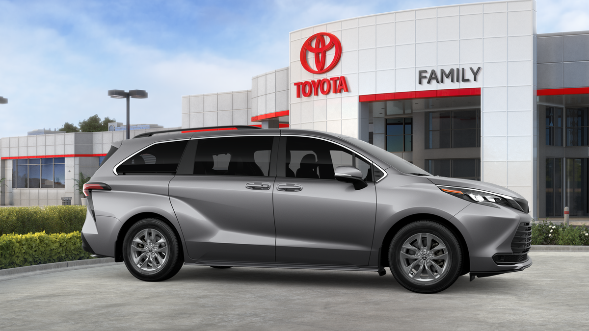 2026 Toyota Sienna LE