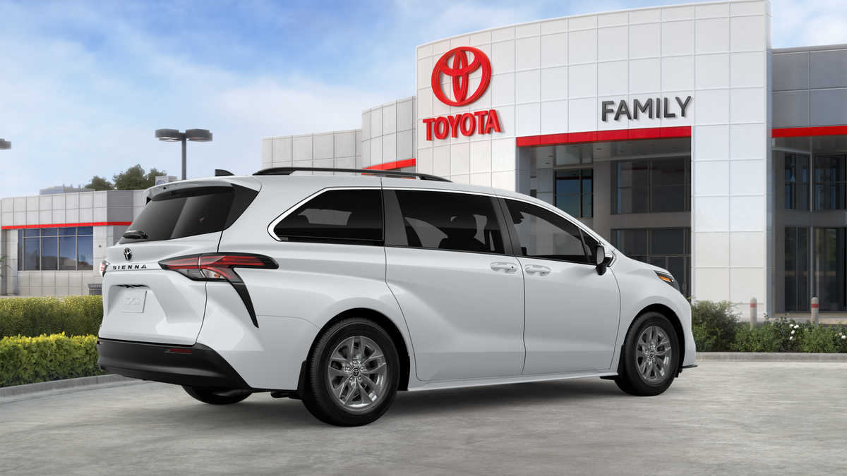 2026 Toyota Sienna LE