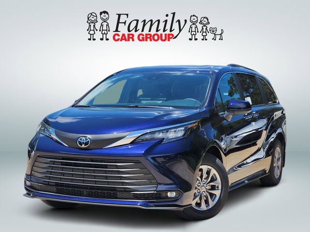 2026 Toyota Sienna XLE 8-Passenger Hybrid FWD's photo