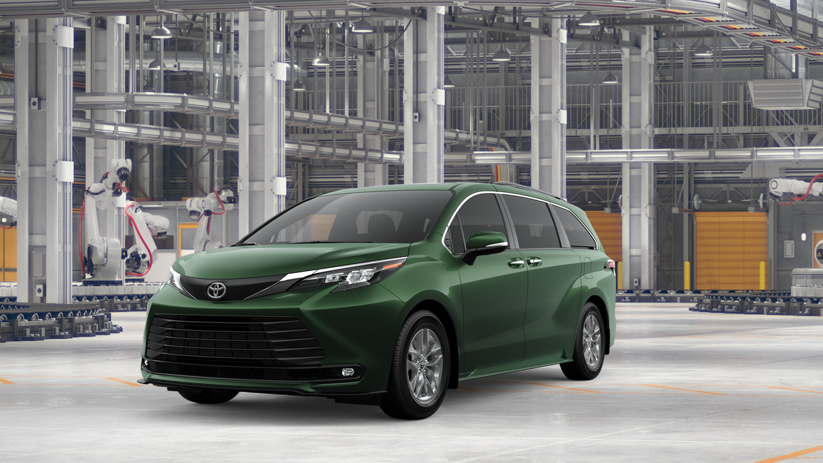2026 Toyota Sienna XLE 7-Passenger Hybrid AWD's photo