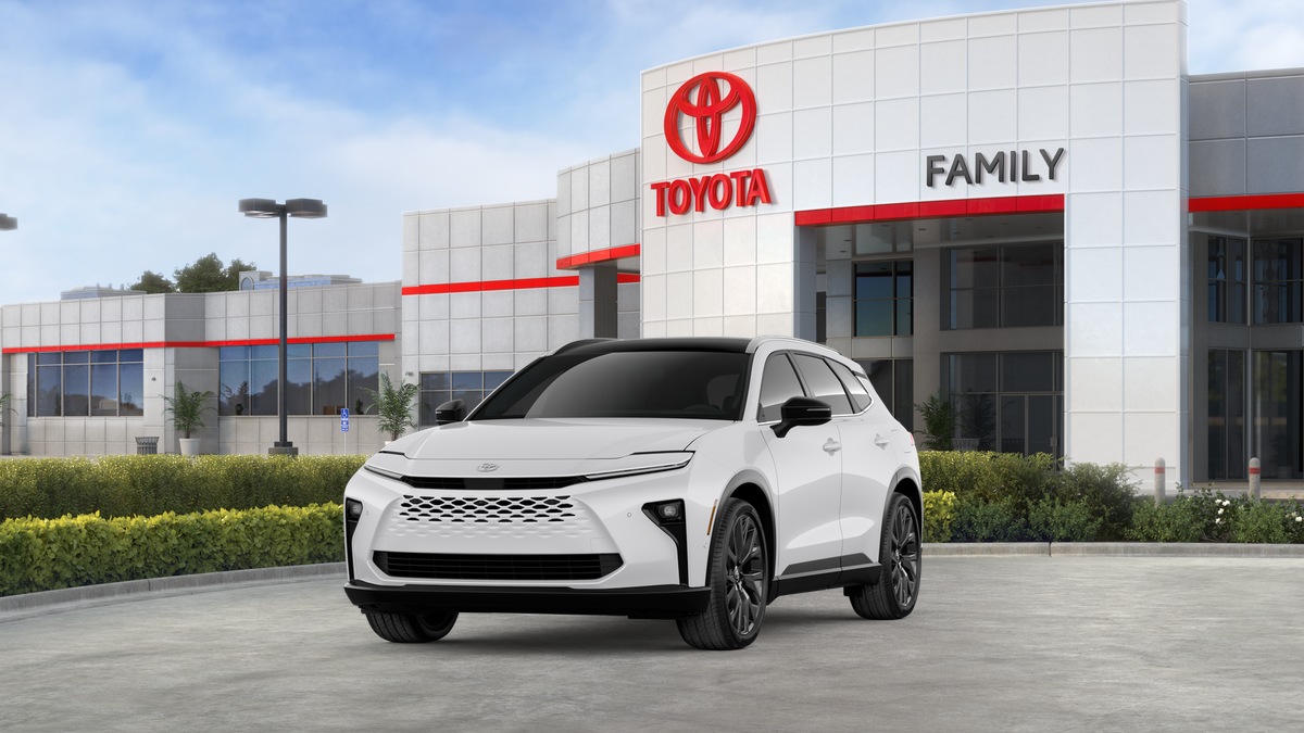 2026 Toyota Toyota Crown Signia Limited