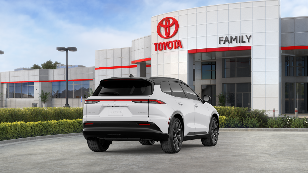 2026 Toyota Toyota Crown Signia Limited