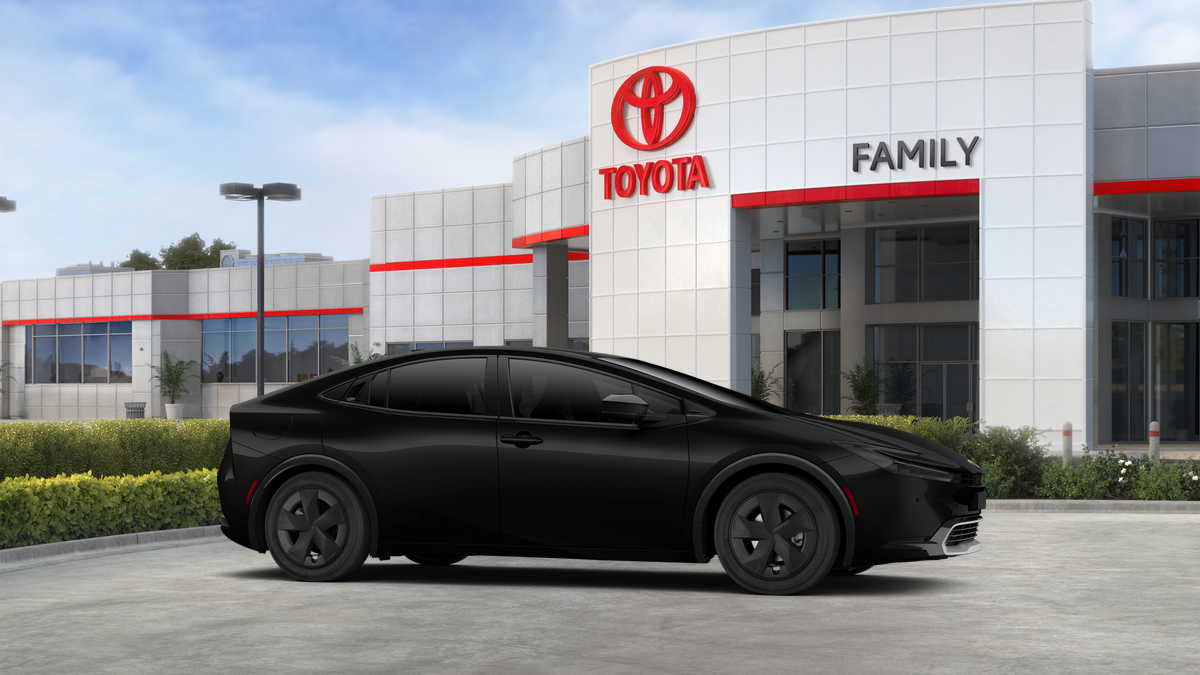 2027 Toyota Prius Plug-in Hybrid SE