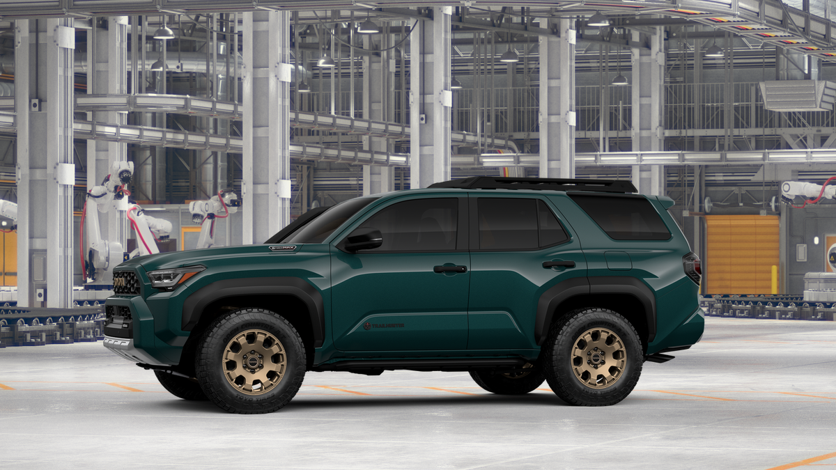 2026 Toyota 4Runner i-FORCE MAX 4Runner Trailhunter