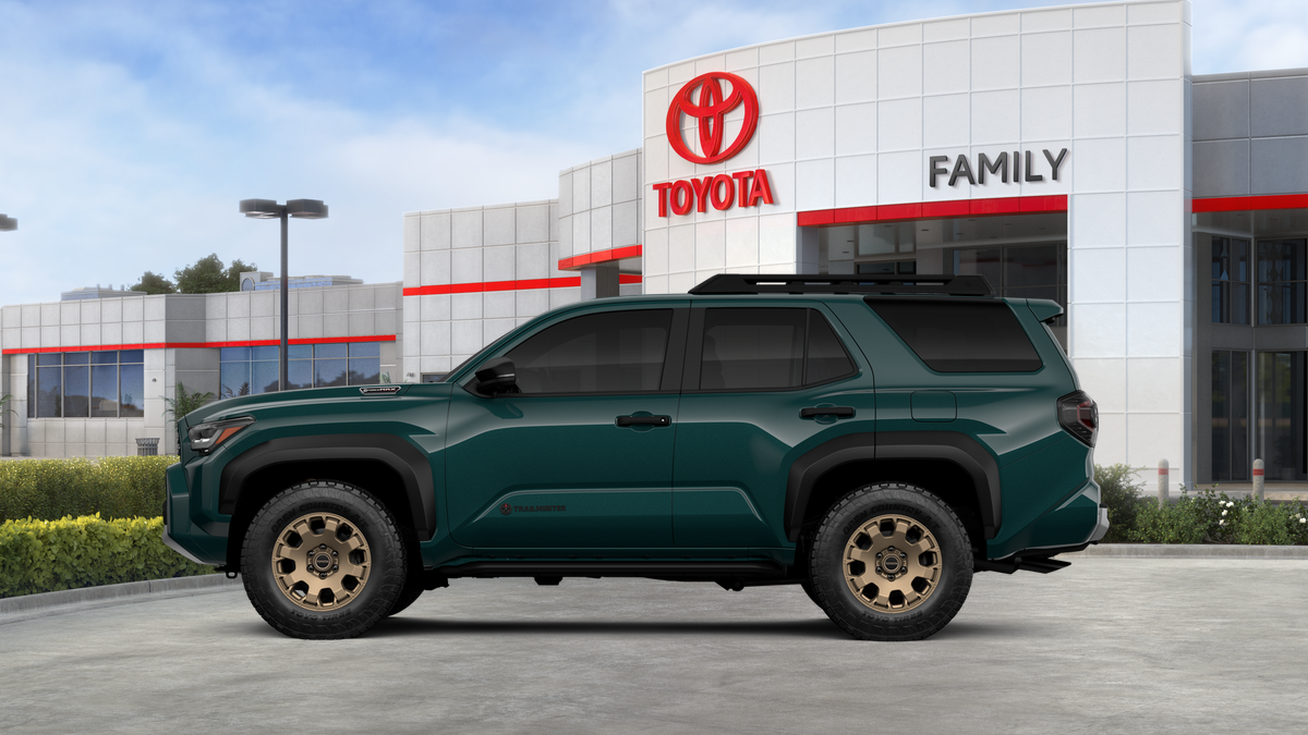 2026 Toyota 4Runner i-FORCE MAX 4Runner Trailhunter