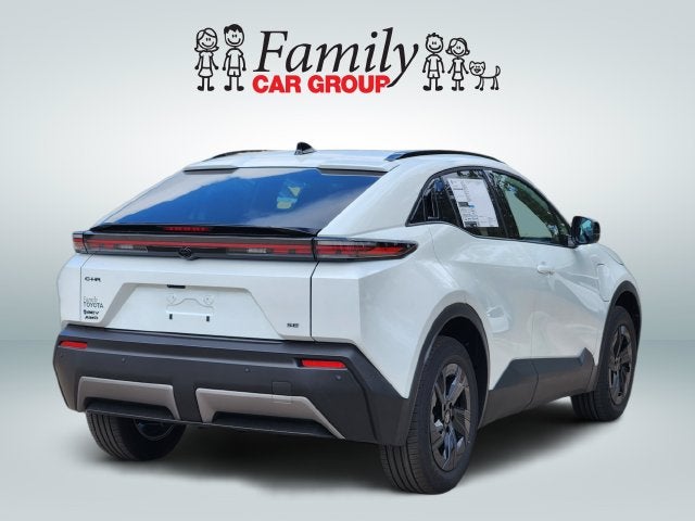 2027 Toyota C-HR SE