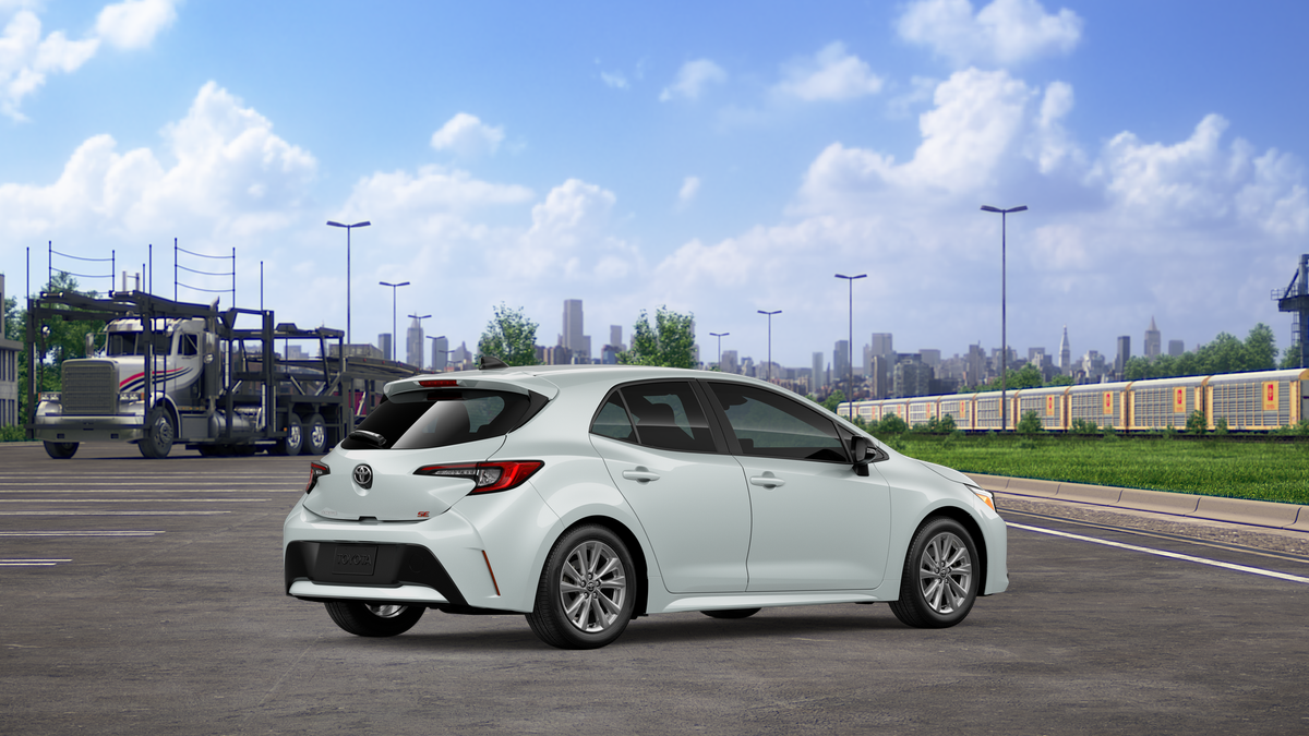 2026 Toyota Corolla Hatchback SE