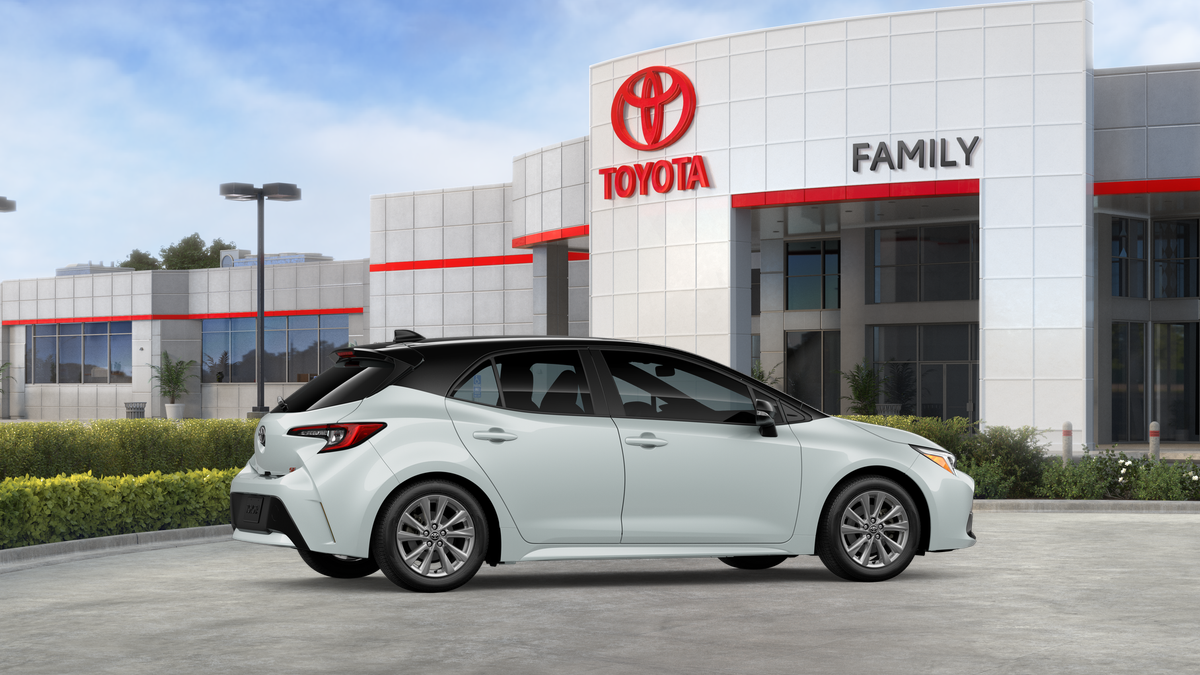 2026 Toyota Corolla Hatchback SE