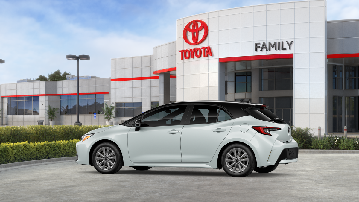 2026 Toyota Corolla Hatchback SE