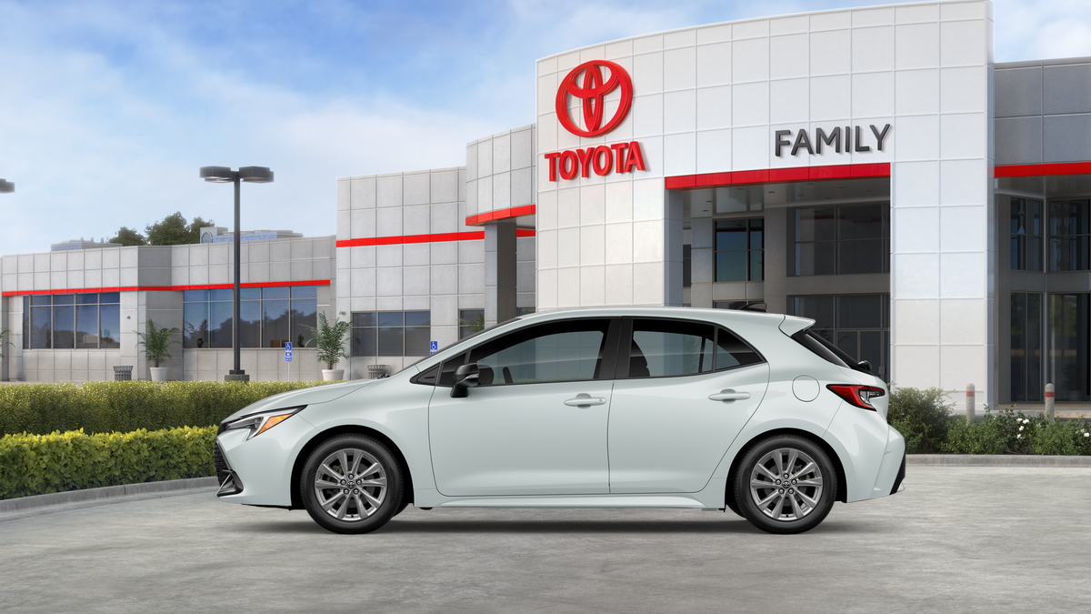 2026 Toyota Corolla Hatchback SE