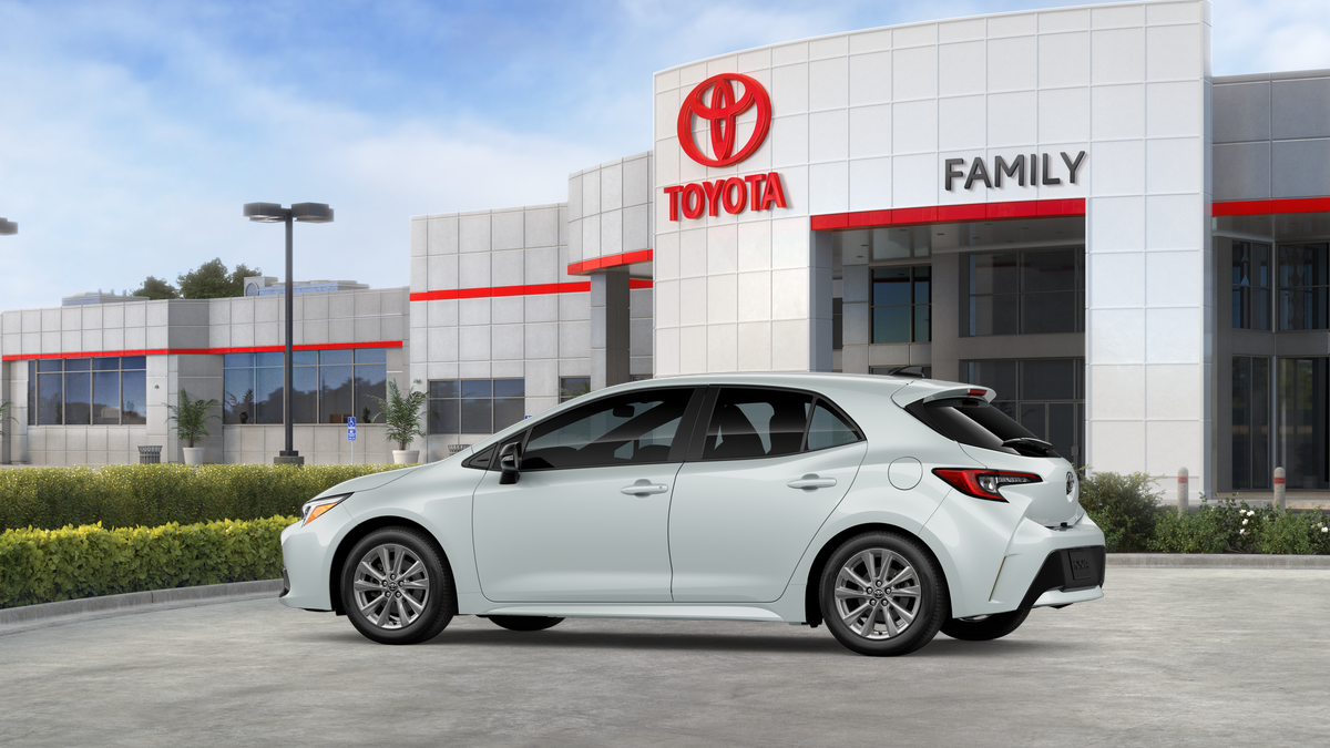 2026 Toyota Corolla Hatchback SE