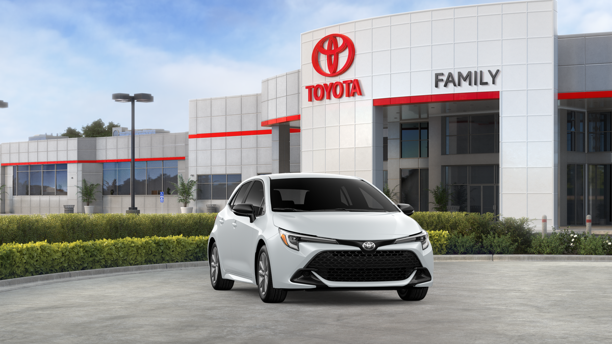2027 Toyota Corolla Hatchback SE